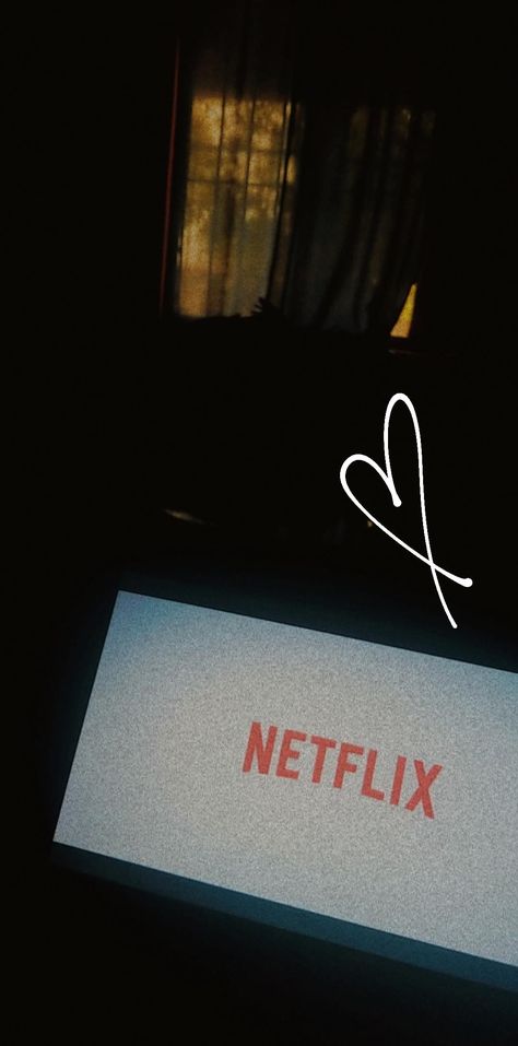 #netflix #netflixandchill #photography #aesthetic #laptop #ipad Watch Drama On Laptop Aesthetic, Laptop Series Aesthetic, Netflix Watching Aesthetic, Netflix In Laptop, Watching Netflix On Laptop, Laptop Netflix Aesthetic, Watching Aesthetic Laptop, Aesthetic Pictures Laptop, Aesthetic Laptop Photos