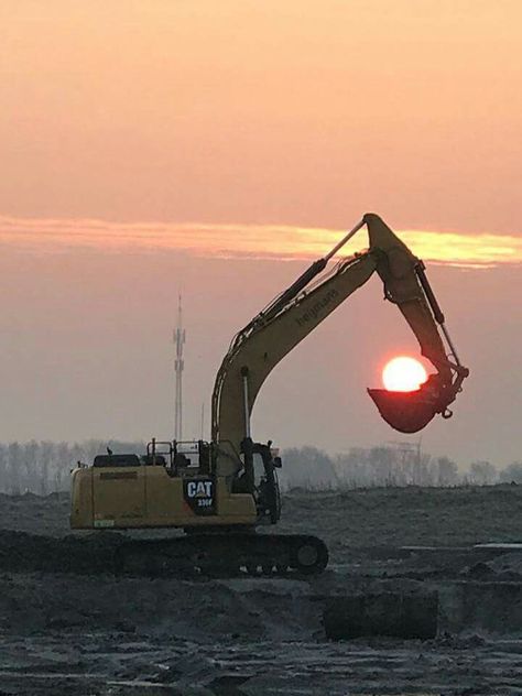 Equipment Operator, Heavy Equipment Operator, Caterpillar Equipment, Cat Excavator, Heavy Construction Equipment, Construction Machines, Mining Equipment, Heavy Machinery, Construction Vehicles