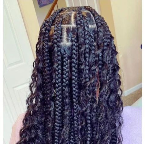 FindBraiders @justbraidsinfo on Instagram: "Large Boho Knotless ❤️ #hairincluded Book @ace_ofbraidss_ Location: #romeovilleillinois . . . . . . . . . . . . . . . . . . . . . . . . . . . . . . . . . . . . . . . . . . . . . . . . . . . . . . . #romeovillebraider #romeovillehairstylist #romeoville #romeovilleillinois #hairincluded #hairincludedbraids #appointments #appointmentsonly #hairappointments #illinoisbraider #curlybraids #curlybraidstyles #curlybraid #curlybraidinghair #curlyknotlessbraid Large Boho Braids, Large Boho Knotless Braids, Large Boho Knotless, Island Hairstyles, Braiding Hair Colors, Braiding Hairstyles, Natural Hair Weaves, Boho Knotless, Curly Braids