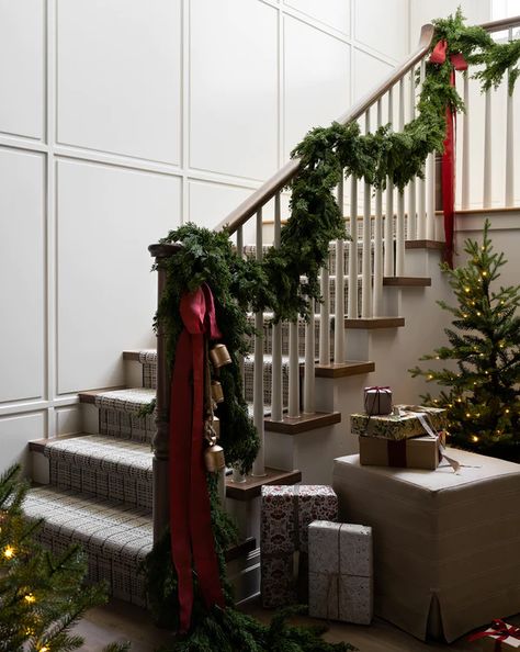 Holiday Wreaths & Garland – McGee & Co. Staircase Decor Ideas, Christmas Staircase Decor, Christmas Stairs, Christmas Staircase, Holiday Greenery, Staircase Decor, Country Christmas Decorations, Christmas Inspo, Christmas Decorations Rustic