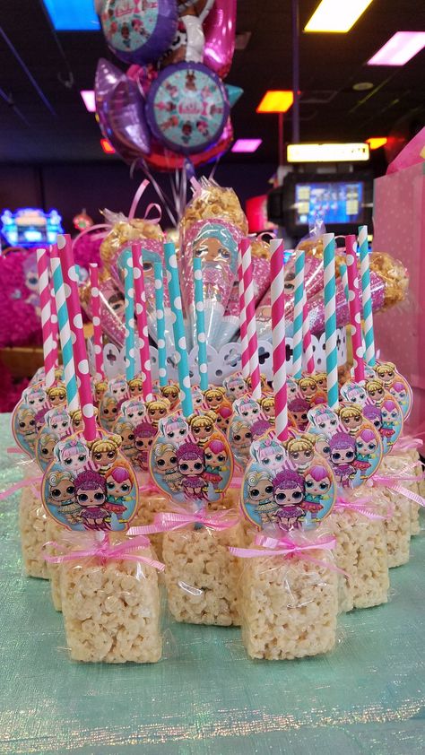 Lol Surprise Doll Costume Diy, Lol Party Favor Ideas, Lol Dessert Table Ideas, L.o.l Party Ideas, Lol Bday Party Ideas, Lol Suprise Party Ideas, Lol Birthday Party Ideas Decorations, Lol Party Ideas Decoration, Lol Theme Birthday Party Ideas