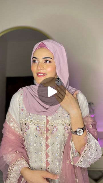 How To Wear Hijab With Saree, Hijab For Saree, Hijab On Saree, Hijab Ideas For Wedding, Hijab Style For Party Weddings, Hijab Wearing Styles, Party Wear Hijab Style, Wedding Hijab Styles Tutorial, Best Hijab Style