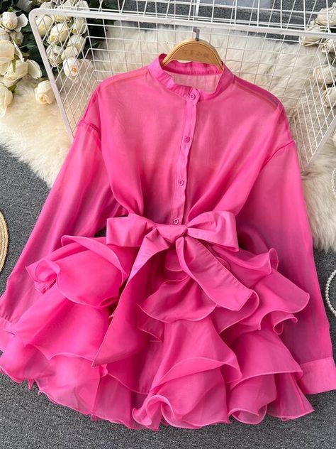 Size informationSize:one size ,but not fit all Bust:116cm Length:75cm Sleeve 48cm Shoulder 50cm The error of 1-3cm is normal Senior Design, Mode Rose, Autumn Wear, Chic Blouses, Lotus Leaf, Hem Design, Elegant Blouses, Oversized Dress, Chic Top