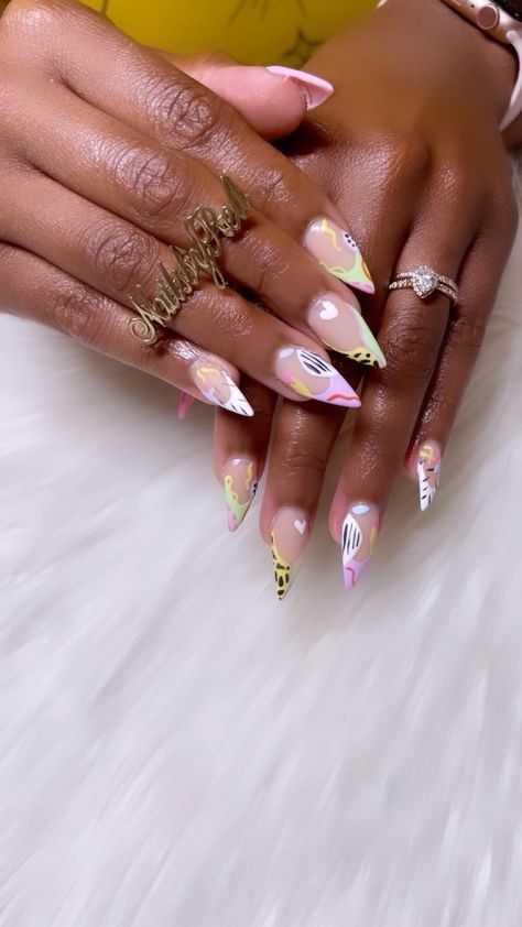 Stellos Nails Design, Stellio Nails Designs, Short Stellos Nails Design, Stiletto Nails Designs Short, Abstract Summer Nails, Short Stiletto Nails Designs, Stiletto Nails Designs Summer, 17th Birthday Wishes, Short Stiletto Nails