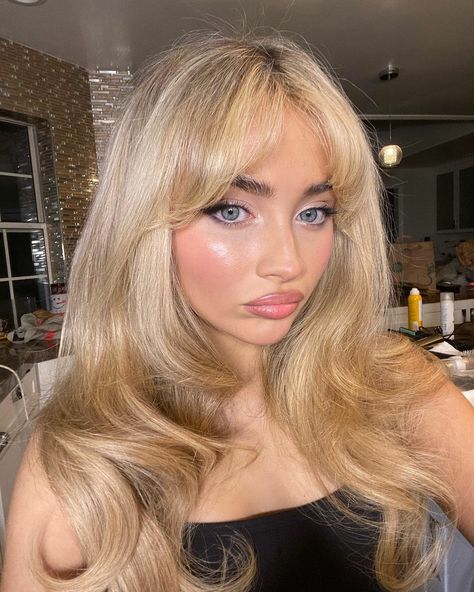 Blonde Hair Inspiration, Hair Appointment, American Beauty, Hair Inspo Color, Margot Robbie, Aesthetic Hair, Layered Hair, Sabrina Carpenter, Pretty Hairstyles