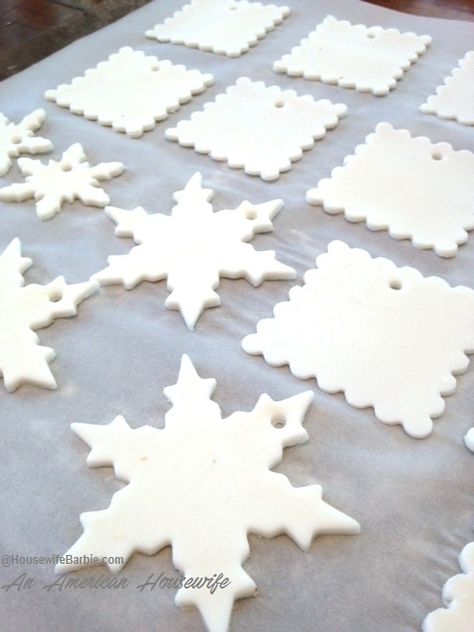 An American Housewife: Don't use Salt Dough - Try This Instead! The Best Homemade Christmas Ornament Dough - Pure White and No Salt! Similar to "Magic Modeling Dough" Fimo, Christmas Ornament Dough, Ornament Dough, Homemade Salt Dough, Cornstarch Dough, Dough Christmas Ornaments, Homemade Christmas Ornament, Salt Dough Christmas, Baking Soda Clay