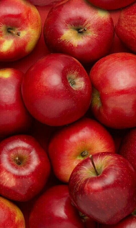 Ruby Aesthetics, Sacred Chakra, Apples Wallpaper, Fruits Photos, Red Apples, Fruit Wallpaper, Fruit Photography, New Fruit, Food Wallpaper