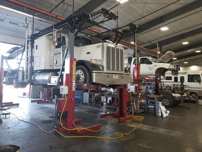 Explore Automotive: What You Need To Know About tips to keep in check before truck engine repair? And Why Truck Repair Shop, Trucking Business, Mechanic Shop, Tire Change, Trailer Life, Truck Repair, Engine Repair, Truck Engine, Roadside Assistance