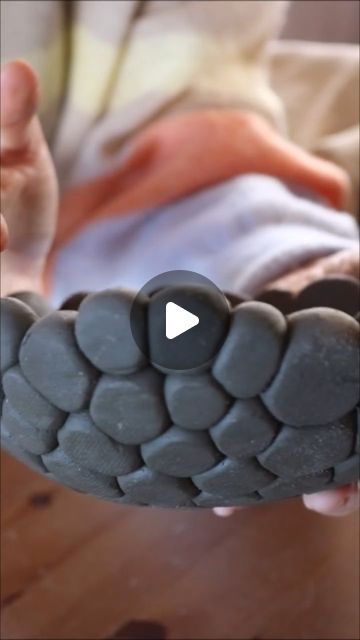 Ceramics Videos on Instagram: "How to make ceramic bowl 🥰 by @deeprootsandbubbles" Clay Bowl Ideas, How To Make Ceramic, Pottery Videos, Ceramic Boxes, Clay Crafts Air Dry, Pottery Designs, Ceramic Bowls, Clay Art, Surface Design