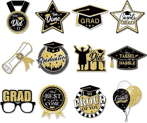 Graduation Wall Decorations, Graduation Class Of 2024, Graduation Designs Ideas, Graduation Cutouts, Cupcakes Barbie, Graduation Party Photo Booth Props, Gold Graduation Decorations, Graduation Board, Graduation Table Decorations