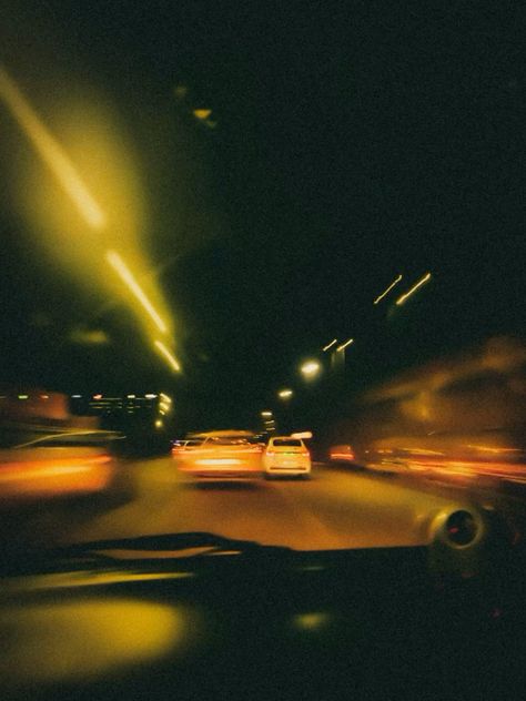 90s Photo Aesthetic, Indie Night Aesthetic, Night Images Photography, 90s Aesthetic Retro Pictures, Hit Different Aesthetic, Car Pics At Night, Drive Aesthetic Night, Night Road Aesthetic, Car At Night Aesthetic