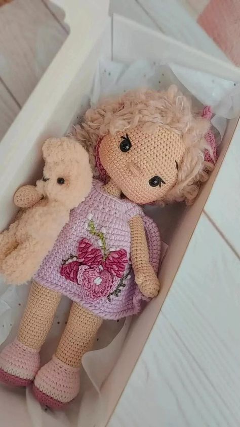 Crochet doll, Baby Doll Beige 32 cm Handmade Crochet Amigurumi Toy Gift | eBay Crochet Kids Toys, Crochet Doll House, Crocheted Plushies, Crochet Amiguri, Crochet Figures, Crochet Baby Doll, Crochet Stuffies, Diy Crochet Patterns, Yarn Ideas