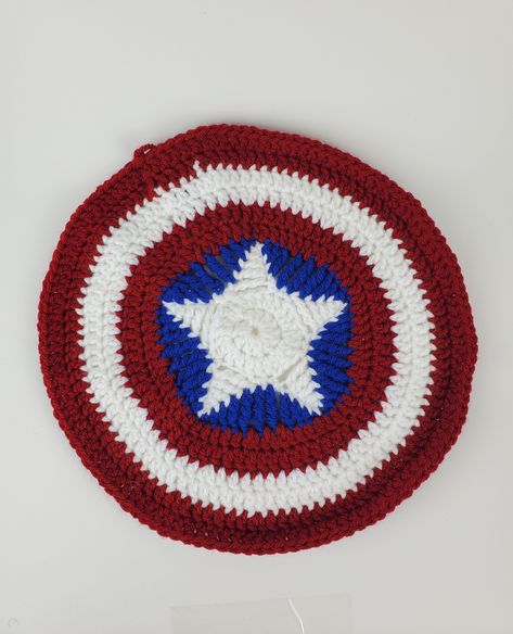 Crochet Captain America Shield, Crochet Captain America, Captain America Crochet, Marvel Crochet, Dr Marvel, Falcon And The Winter Soldier, Captain America Shield, Crochet Bag Pattern Free, Crocheting Ideas