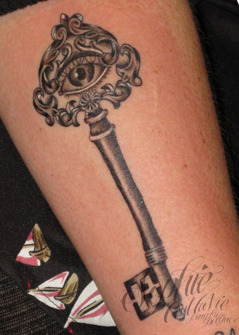 Vintage Key Tattoos, Antique Key Tattoos, Lock Key Tattoos, Skeleton Key Tattoo, Key Tattoo Designs, Chris Garver, Couple Tattoos Unique, Full Tattoo, Key Tattoos