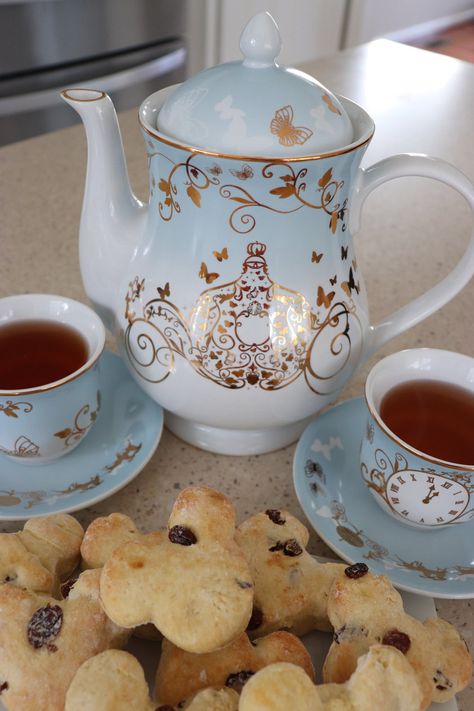 Movie Recipes, Tea Scones, Chef Mickey, Grand Floridian Disney, Afternoon Tea Recipes, Disney Recipes, Scones Ingredients, Very Merry Christmas Party, Tea Snacks