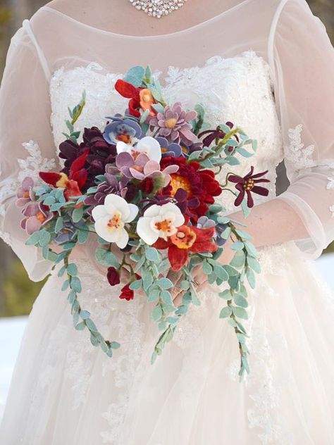 Flower Bouquet Craft, Felt Flower Wedding, Ombre Christmas Tree, Wedding Romper, Themed Dresses, Bouquet Craft, Paper Flowers Wedding Bouquet, Felt Bouquet, Diy Fleur