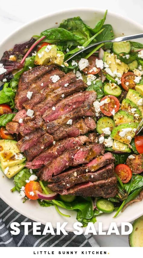 Black And Blue Steak, Beef Top Sirloin Steak, Blue Steak, Flank Steak Salad, Steak Salad Recipe, Grilled Steak Salad, Balsamic Steak, Dressing Healthy, Top Sirloin