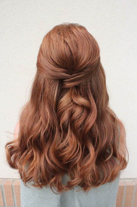 Gorgeous redhead halfup halfdown wavy bridal hairstyle.  Voluminous hair Red Hair Brides, Redhead Bride, Redhead Hairstyles, Bridemaids Hairstyles, Half Up Wedding Hair, Pageant Hair, Wedding Hairstyles Medium Length, Simple Prom Hair, Bridal Styles