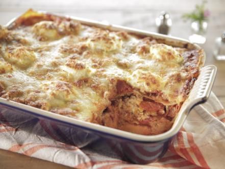 Cowboy Lasagna, Tricia Yearwood Recipes, Trisha's Southern Kitchen, Trisha Yearwood Recipes, Trisha Yearwood, Southern Kitchen, Pasta Carbonara, Pasta Pasta, Lasagna Recipe