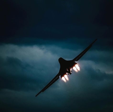 B1 Lancer