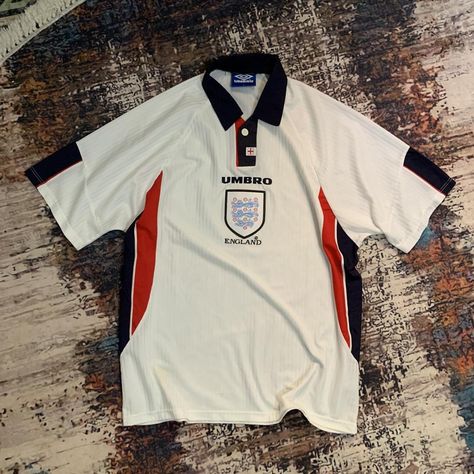 England Jersey Home kit from the ... - Depop England Retro Jersey, England Jersey Outfit, Vintage Jersey Football, England Football Jersey, England Jersey, England Kit, French Rugby, Football Girl, World Cup Kits