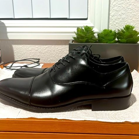 Mens Kenneth Cole Dress Shoes Kenneth Cole, Shoe Shop, A Wedding, Dress Shoes, Socks, Weddings, Plus Fashion, Fashion Trends, Fashion Tips