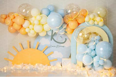 Sunshine First Birthday Party, Sunshine Birthday Theme, Yellow Party Decorations, Boys First Birthday Cake, Sunshine First Birthday, Baby Books Diy, Wild Birthday Party, Sunshine Baby Showers, Birthday Party Decorations Diy