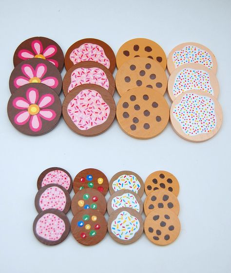 Cardboard Crafts Kids, Carton Diy, Wooden Play Food, Ikat Bag, Cookie Craft, Cardboard Crafts Diy, Cardboard Box Crafts, Toy Food, Fun Easy Crafts