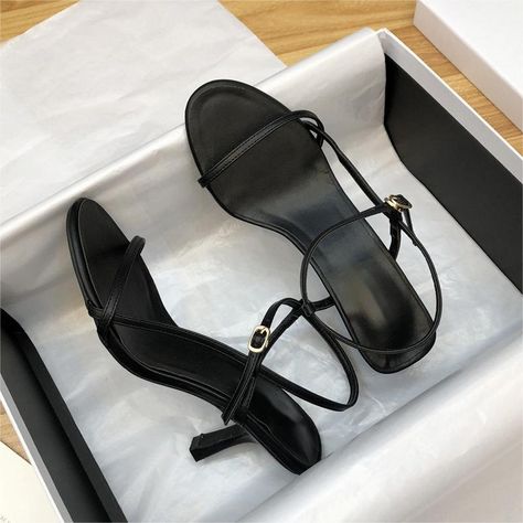 4 color cheap price women's Simple high heel sandals 1993 https://m.alibaba.com/product/1600794964994/4-color-cheap-price-women's-Simple.html?__sceneInfo={"cacheTime":"1800000","type":"appDetailShare"} Low Sandals, Straw Shoes, Wedding Shoes Pumps, Sandals Woman, Strappy High Heels Sandals, Leather Suit, Basic Heels, Chic Sandals, Shoes High Heels