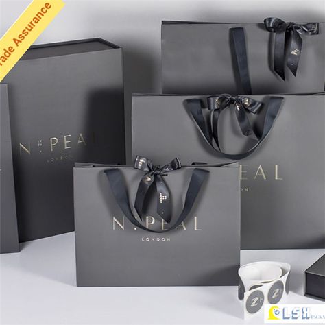 Luxury Brand Packaging, Luxury Paper Bag, Custom Jewelry Packaging, Jewelry Packaging Design, Shopping Bag Design, Black Kraft Paper, Spring Purses, Paper Bag Design, Jewelry Packaging Box