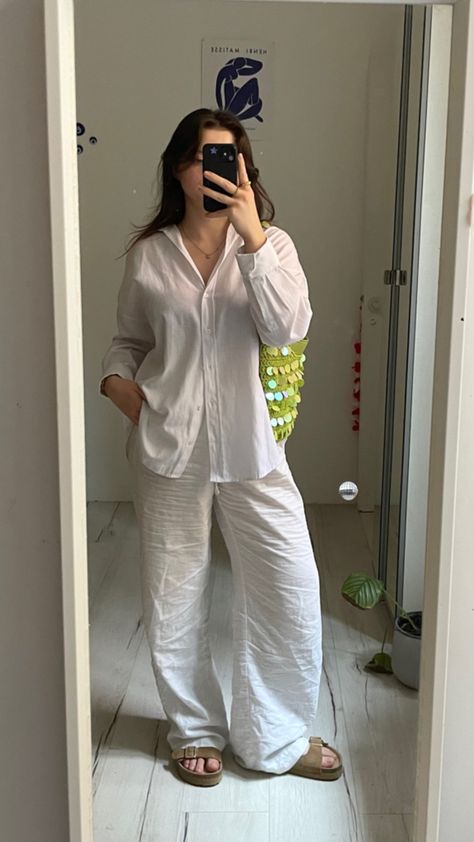 Beach Outfit Long Pants, Button Down Summer Outfit, Oversized Linen Pants, White Linen Shirt Outfit Women, Oversized Linen Shirt Outfit, Linen Shirt Outfit Women, Mission Fits, Minimalist Summer Outfit, Sandals Minimalist