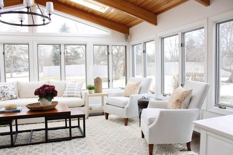 Downingwood House - Laura Design Co Cozy Sunroom Ideas, White Sunroom, Rustic Sunroom, Indoor Sunroom, Sunroom Windows, Cozy Sunroom, Small Sunroom, 4 Season Room, Four Seasons Room