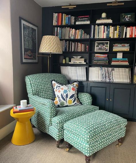 Small Reading Room Ideas, Small Reading Room, Reading Lounge Chair, Basement Library, Book Chair, Small Snug, Reading Nook Chair, Reading Chairs, Comfy Reading Chair