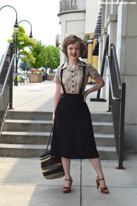 Outfits 40s, Pinup Inspiration, 40s Mode, 40s Outfits, Genderqueer Fashion, Pinafore Skirt, Vintage Summer Outfits, 1940s Outfits, Time Travelers