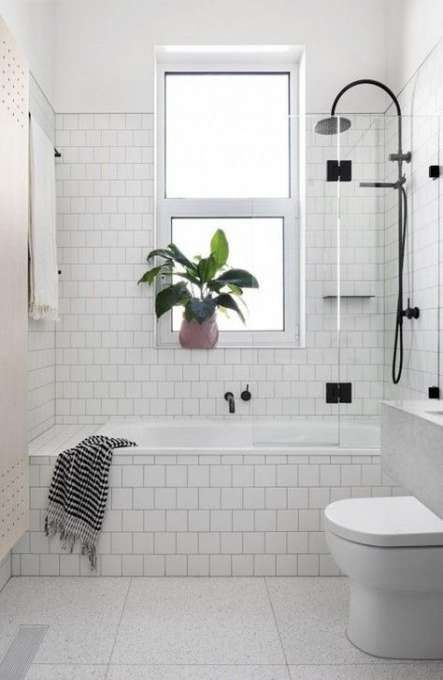 Bath shower combo ideas window 31 ideas #bath White Tiled Bathroom, Bathroom Tub Shower Combo, Tiled Bathroom, Bathroom Tub Shower, Bathtub Tile, Bathroom Tub, Diy Bathroom Remodel, Subway Tiles, Trendy Bathroom