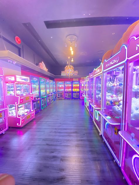 Neon Gamer Aesthetic, Arcade Room Aesthetic, Japanese Arcade Aesthetic, Pink Kidcore Aesthetic, Y2k Arcade, Pastel Arcade, Claw Machine Aesthetic, 80s Arcade Aesthetic, Purple Aesthetic Neon