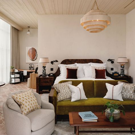 Soho House Hotel, Austin Hotels, Soho Hotel, Living Tv, Small Terrace, Cosy Room, Soho House, Bedroom Hotel, Large Bedroom