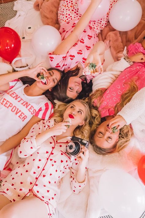 Galentine's Party, Valentine Photo Shoot, Party Decor Ideas, Pj Party, Party Photoshoot, Galentines Party, Valentines Day Photos, Friends Valentines, Valentine Photo