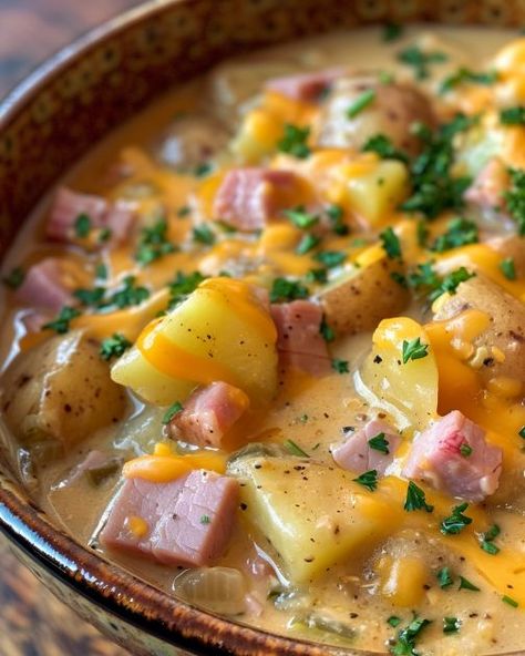 What a hearty delight! Not gonna lie, could eat this daily! Ham Stew, Souper Sunday, Ham And Potatoes, Slow Cooker Kitchen, Cheesy Potato Soup, Ham Dinner, Ham And Potato Soup, Cheesy Ham, Ham Potato