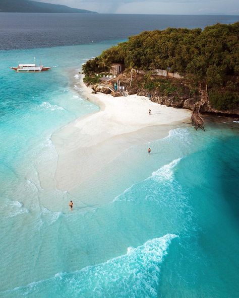 Warren Camitan on Instagram: “(Swipe⬅️🌅) This was us while waiting for the sunset at @bluewater_resorts Sumilon Island in Cebu” Cebu Philippines Travel, Oslob Cebu, Philippines Cebu, Cebu Philippines, Cebu City, Philippines Travel, Palawan, Most Beautiful Beaches, Island Resort