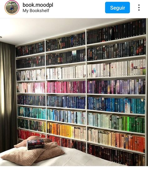 House Design Library, Booktok Aesthetic Bedroom, Home Libraries Aesthetic, Bookshelves Inspo Aesthetic, Bedroom Library Aesthetic, Apartment Bookshelf Ideas, Bookworm Aesthetic Bedroom, Wall Bookshelf Ideas Bedroom, Dream Office Home