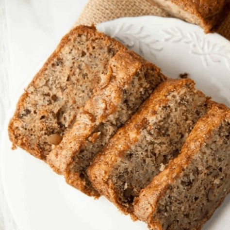 Flour Bakery's famous banana bread - this homemade banana bread recipe from the Famous Boston Flour bakery is the BEST banana bread recipe you will ever find! Flour Bakery Banana Bread Recipe, Bakery Banana Bread, Best Ever Banana Bread, Cake Flour Recipe, Homemade Banana Bread Recipe, The Best Banana Bread Recipe, Super Moist Banana Bread, Banana Nut Bread Recipe, Banana Walnut Bread