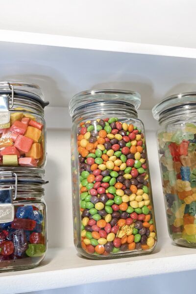 The Purposed Plan - Making Your Millennial Life Easier Candy Organization, Candy Pantry, Easy Pantry Organization, Easy Candy, Organization Station, Candy Station, Ball Storage, Home Canning, Bulk Candy