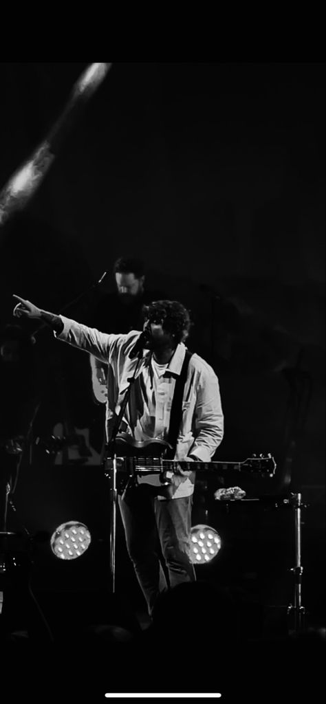 James Arthur concert plack and white it all makes sens in the end you imposible x factor naked Bedroom, Bedroom Ideas, Warsaw, James Arthur, James 3, Bedroom Pictures, Charli D Amelio, Hairstyles, Concert