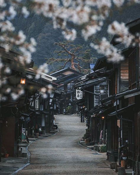 111 Real-Life Photos That Look Like Movie Sets Or Video Games | Bored Panda Japan Village, Sutro Tower, Japanese Town, Realism Artists, Nara Japan, Movie Set, Night Forest, Tokyo Hotels, Japan Trip