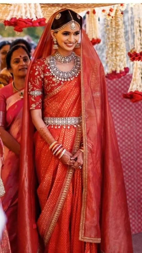 Classy Bridal Makeup, Telugu Marriage, Red Saree Wedding, South Indian Bride Saree, Kerala Bride, Bridal Sarees South Indian, Indian Bridal Sarees, Wedding Saree Blouse, Wedding Saree Blouse Designs