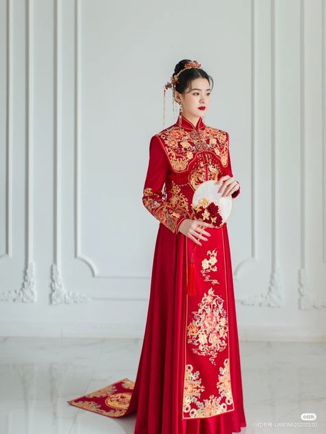 Winter Dresses For Wedding, Dresses For Wedding Party, Chinese Wedding Dress Traditional, Chinese Bride, Chinese Traditional Costume, Chinese Wedding Dress, National Clothes, Barbie Dress Fashion, Dresses For Wedding