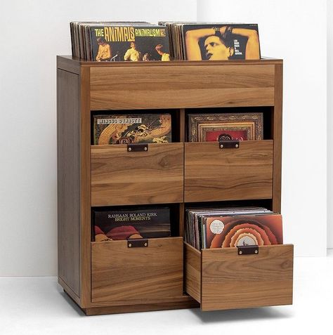 Vinyl Storage Ideas Records, Vinyl Setup Ideas, Vinyl Records Storage Ideas, Record Storage Ideas, Vinyl Record Storage Diy, Vinyl Record Furniture, Vinyl Record Room, Turntable Furniture, Record Console