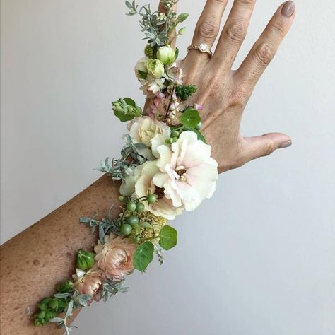 Fairy Arm Cuff, Forest Fairy Costume, Wrist Corsage Prom, Flower Dance, Corsage Prom, Arm Jewelry, Wedding Crafts Diy, Prom Flowers, Fairy Wedding