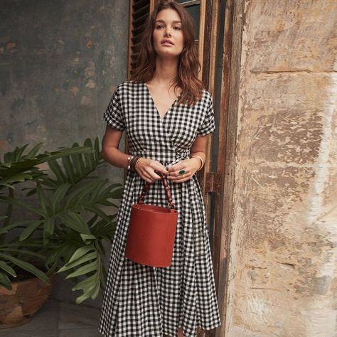 39 French Fashion Brands Every Girl Should Know | Who What Wear UK French Style Dresses, French Style Clothing, Style Parisienne, Fashion Dresses Online, Moda Paris, Checkered Dress, Outfit Trends, Vestidos Vintage, French Women